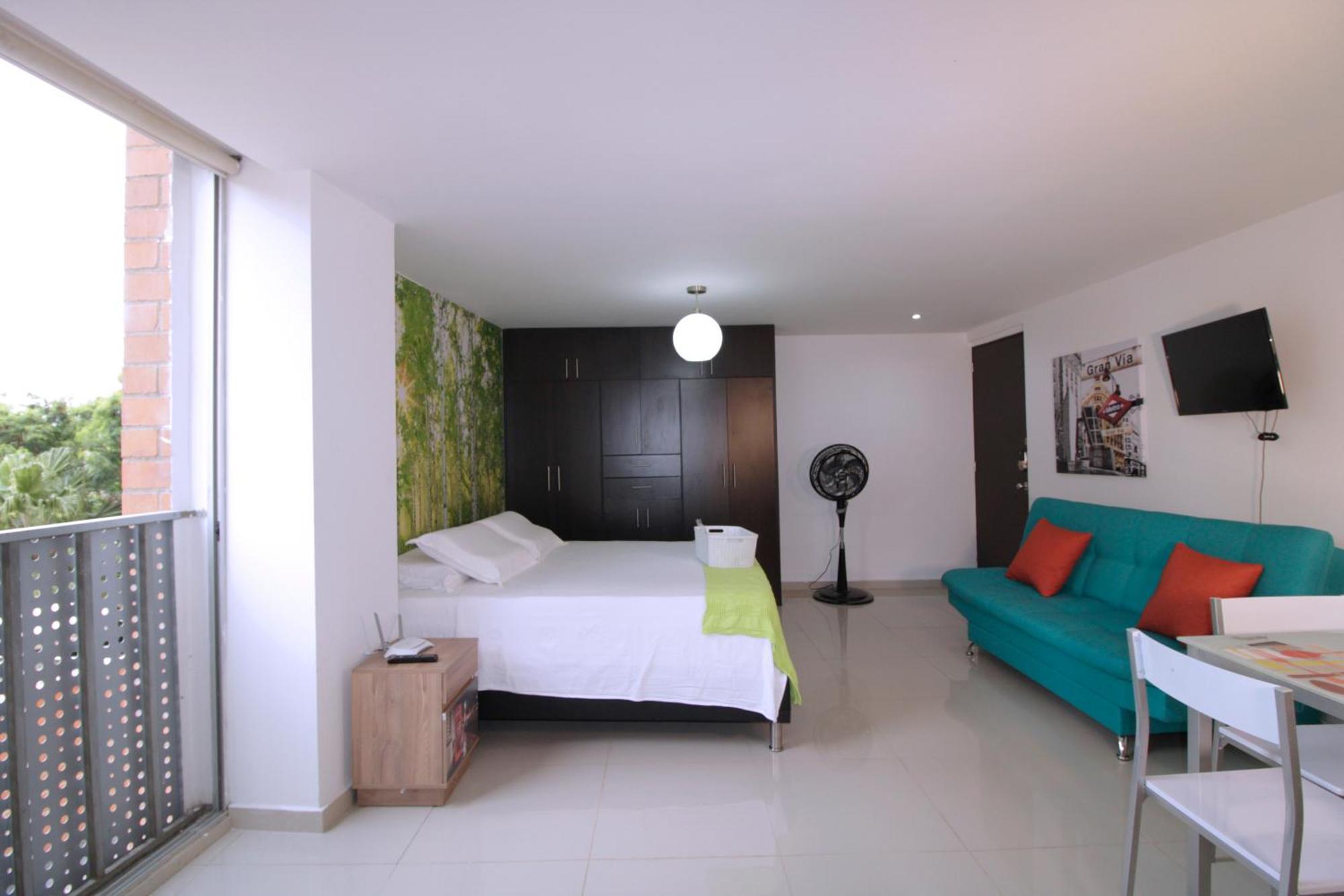 Loft Moderno En El Poblado Con Vista Y Parqueadero Mio Lofts Apartment Medellin Bagian luar foto